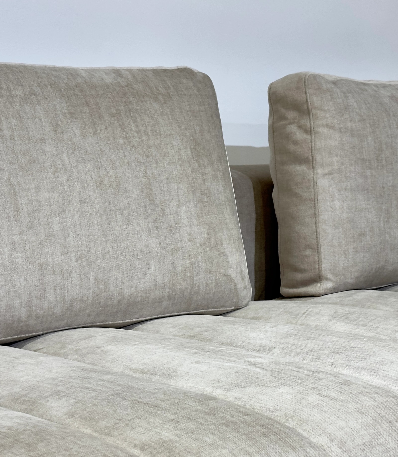 Arika Sofa